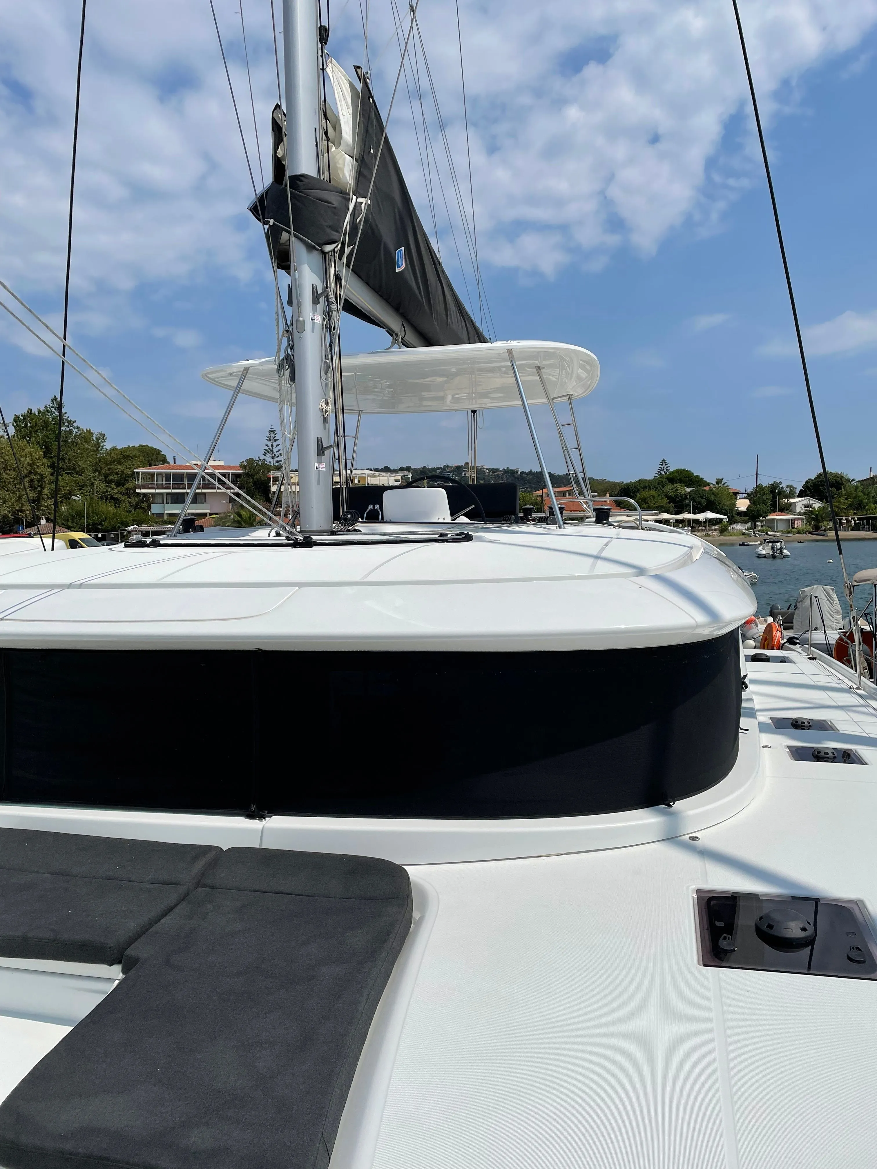 Rent a 13.99m Lagoon 46 in Skiathos Town