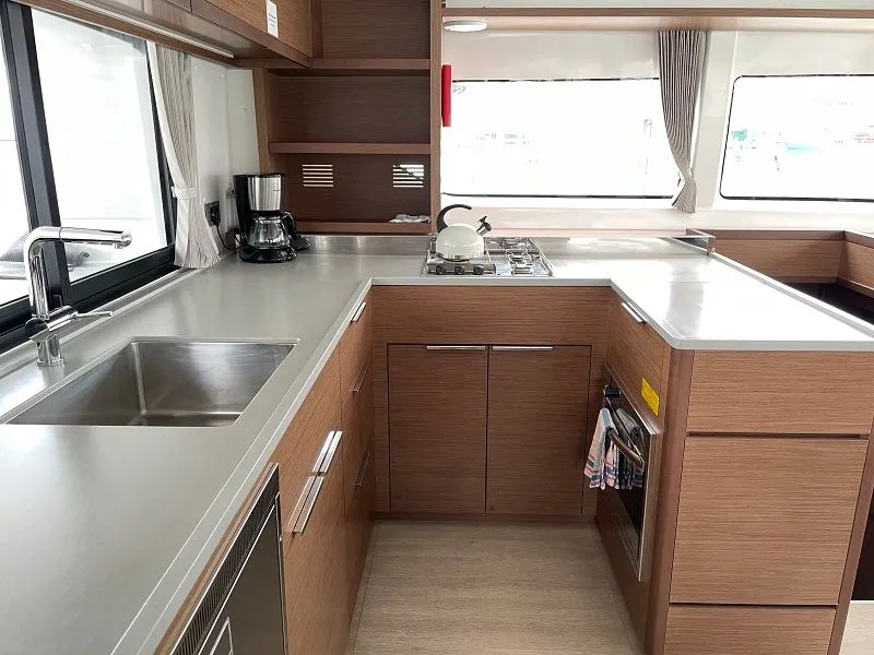 Kleio Charter Boat