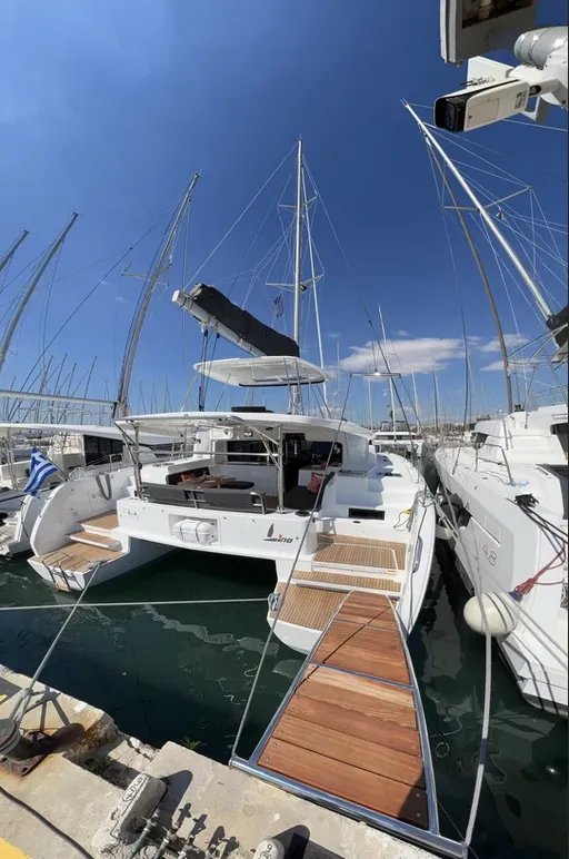 Charter a 13.99m Lagoon 46 in Sivota