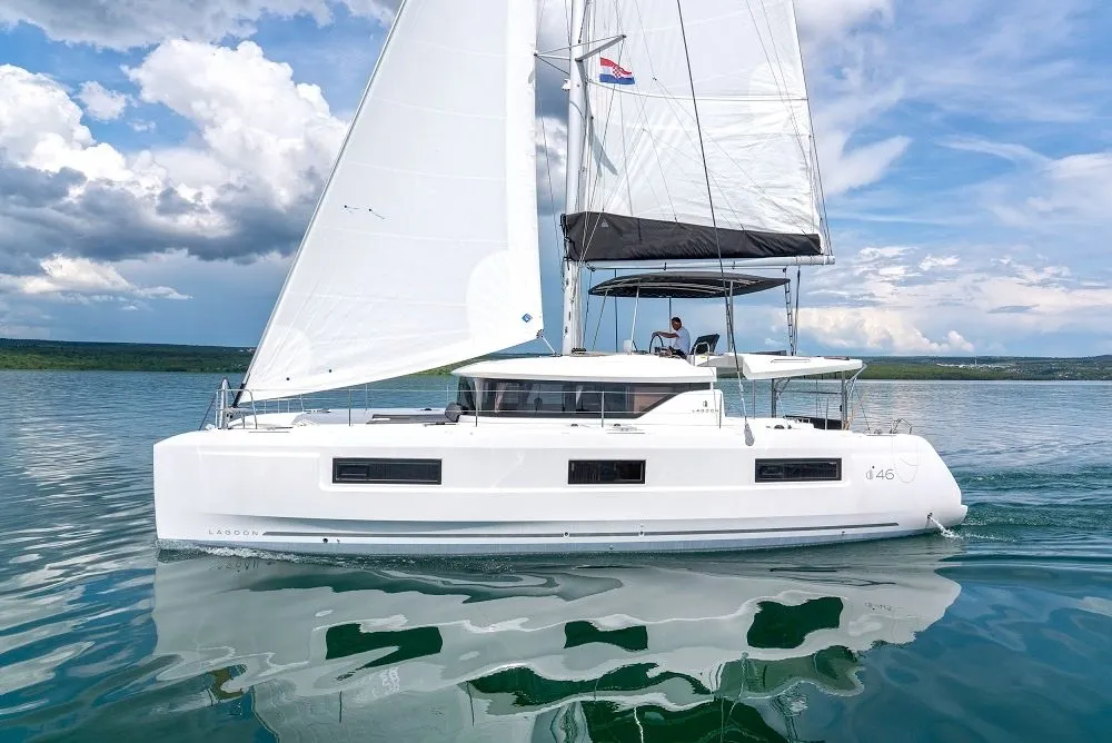 Чартер Naya - 4