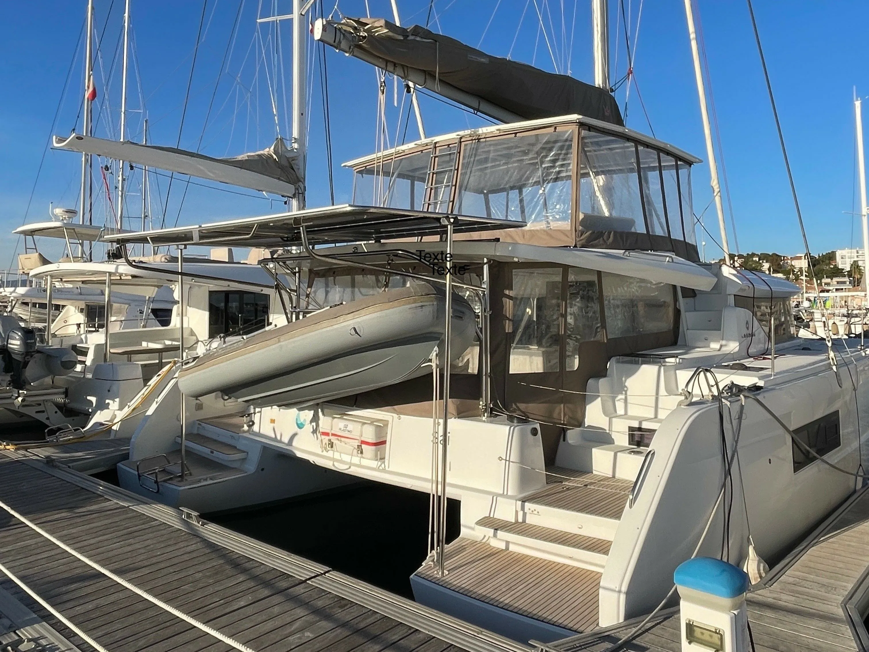 13.99m Saint-Raphaël Catamaran Lagoon 46 Hire