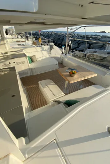 13.99m Saint-Raphaël Catamaran Lagoon 46 Hire