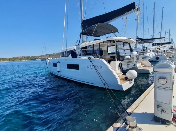 Sbronzo Charter Boat