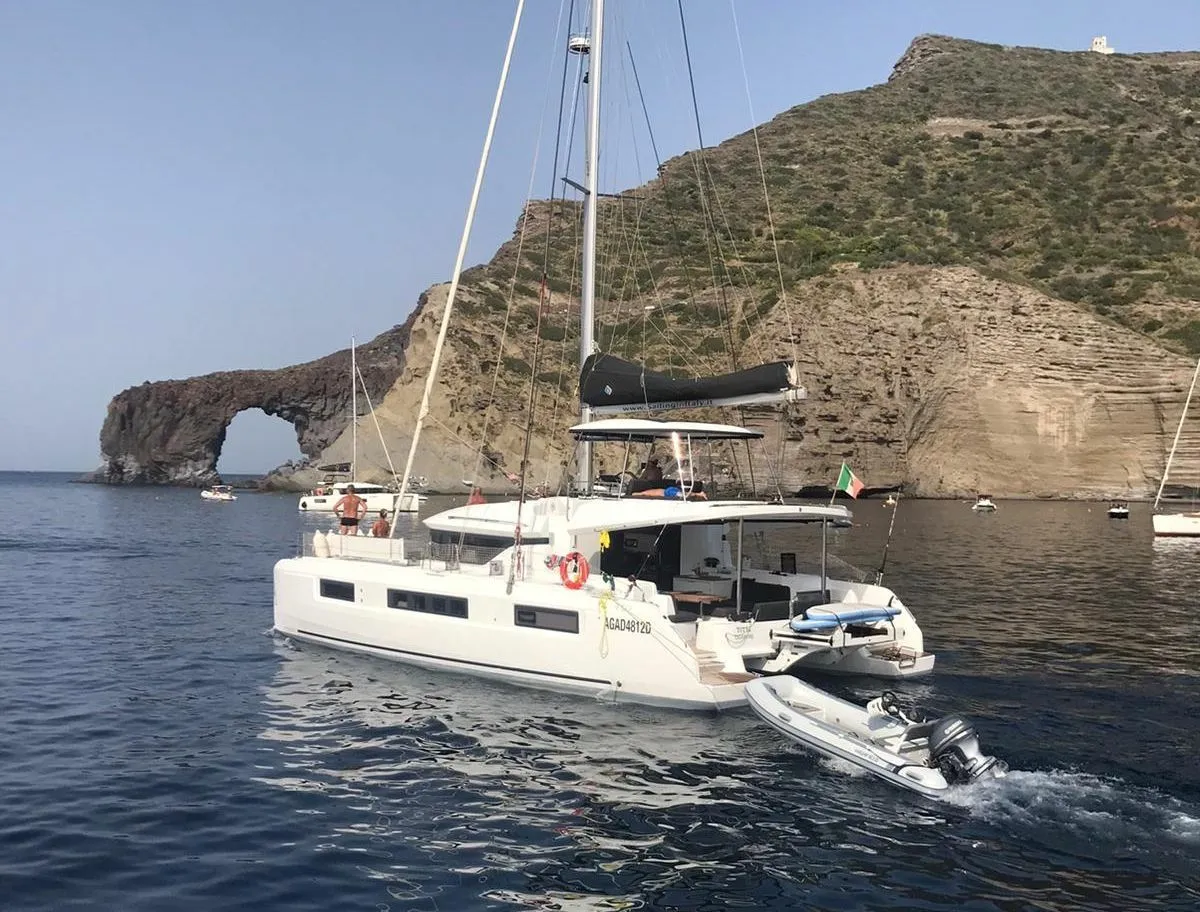 Charter a 14.75m Catamaran Lagoon 50 in La Maddalena