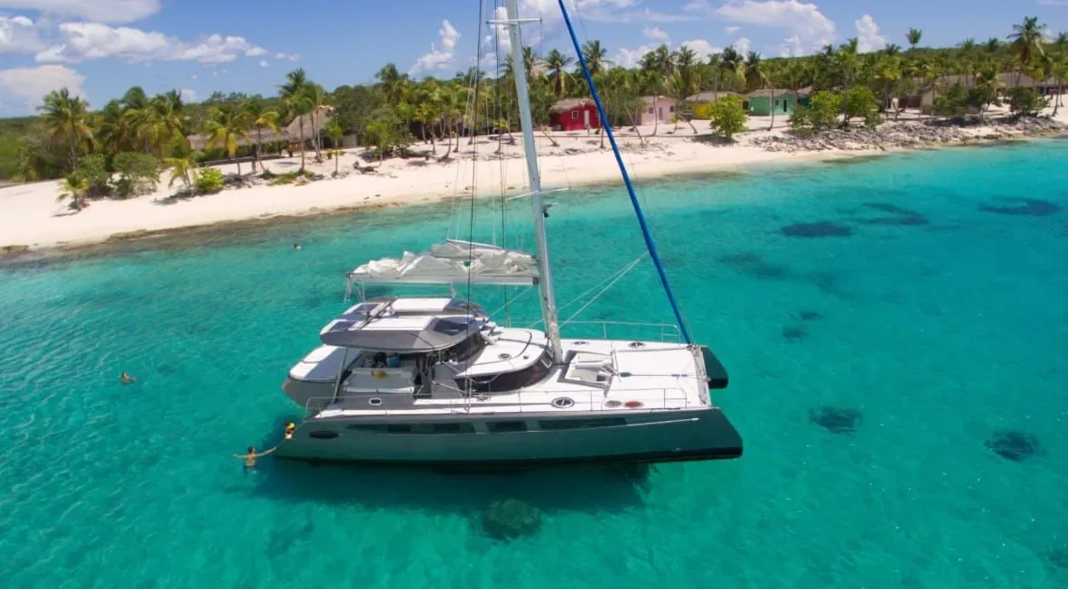 14.75m La Romana Lagoon 50 Catamaran Hire