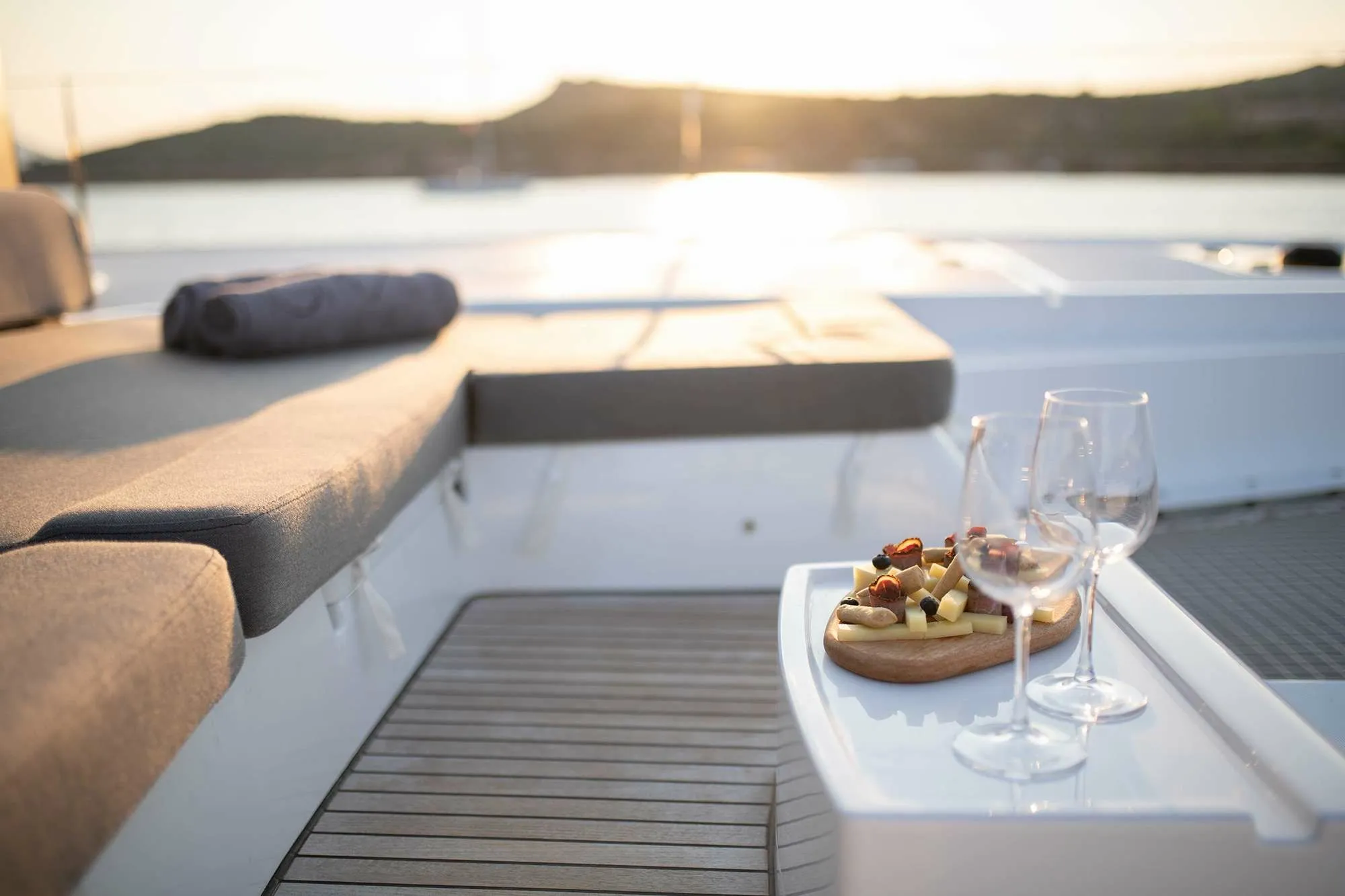 Nomad 2 Charterboot - 3