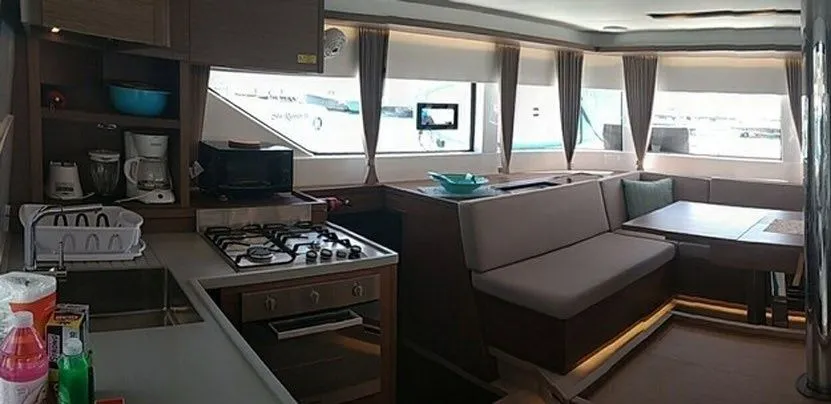 Out of the Blue Charterboot - 4