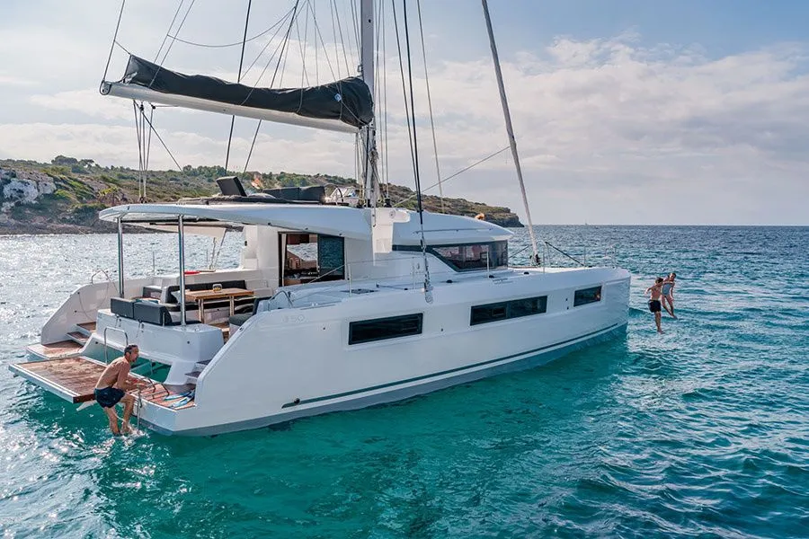 Y-Nissi Mietboot