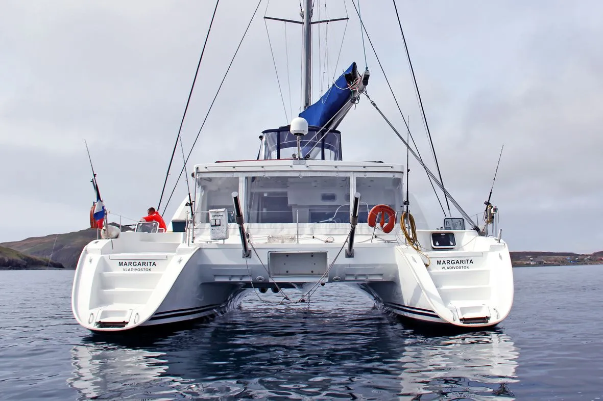 15.54m Vladivostok Lagoon 500 Hire