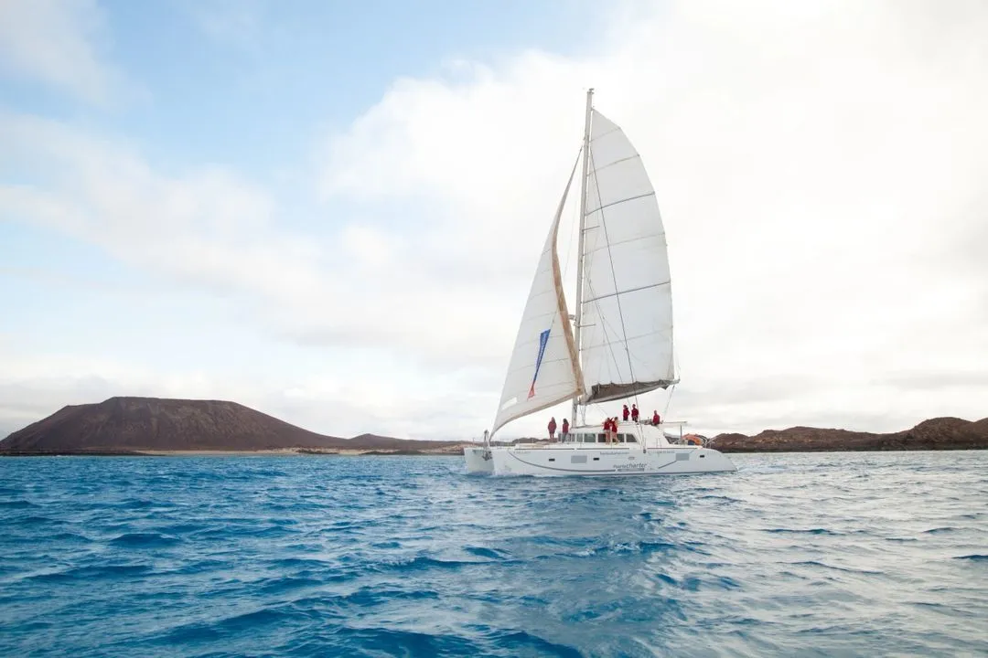 Tres Charter Boat