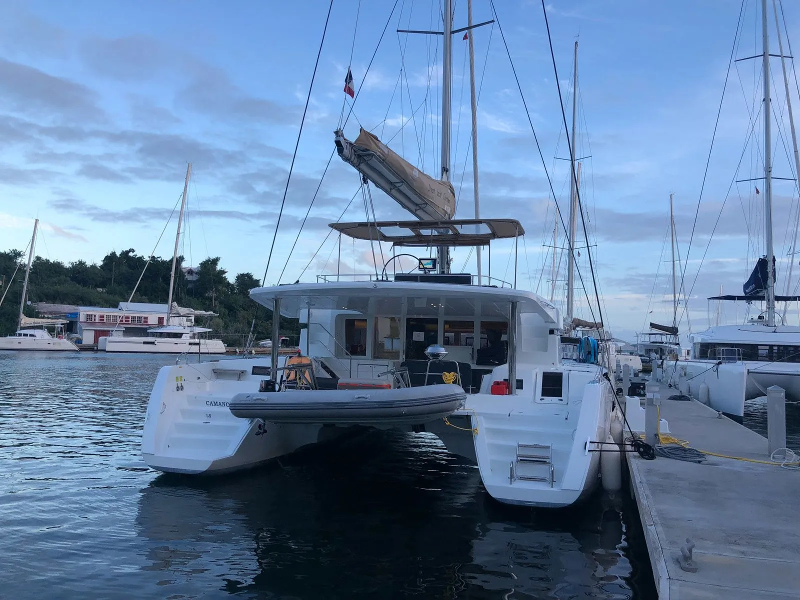 Boot - Rent a 15.84m Lagoon 52 F Catamaran in La Paz