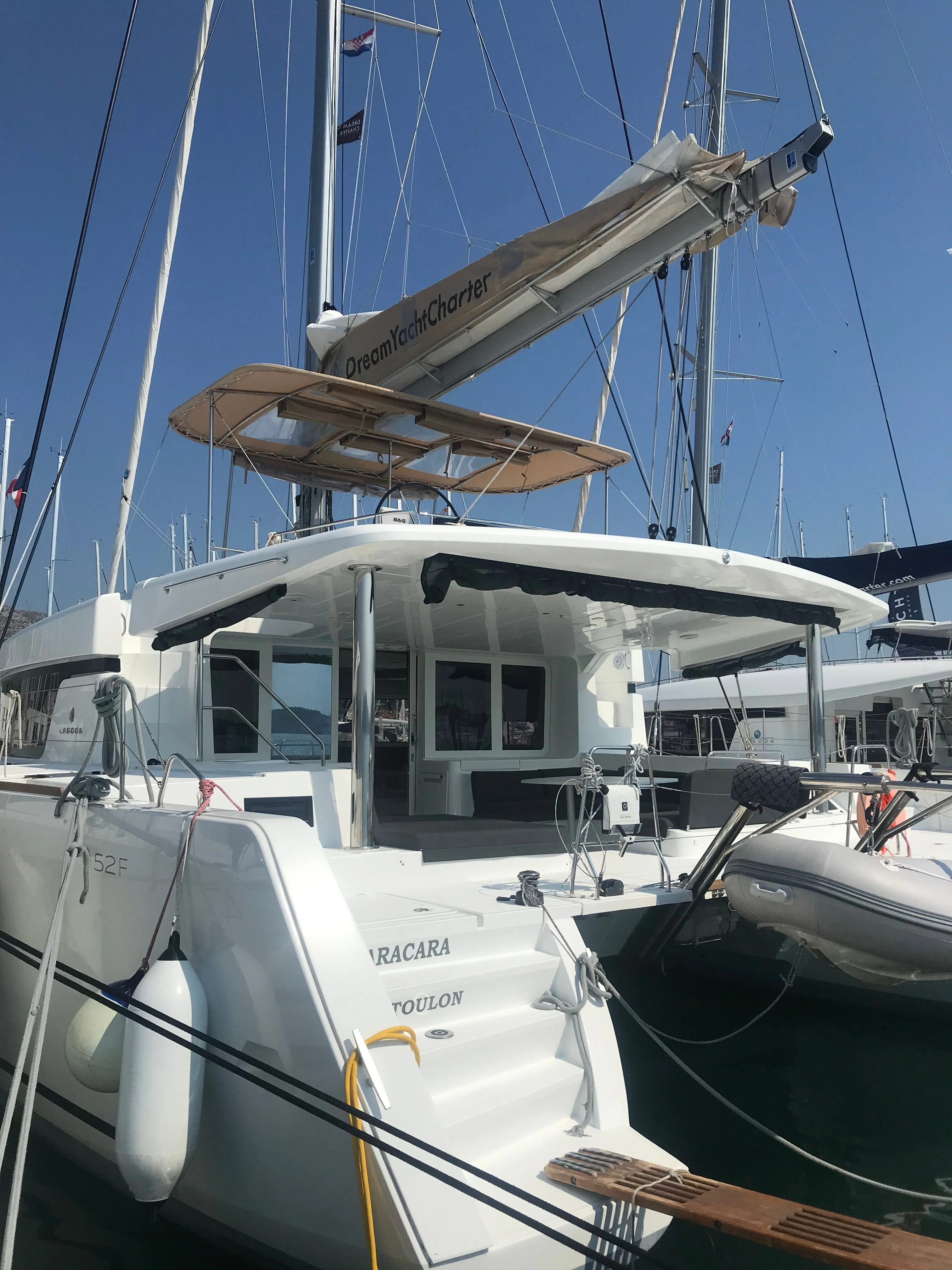 Caracara Charterboot - 5