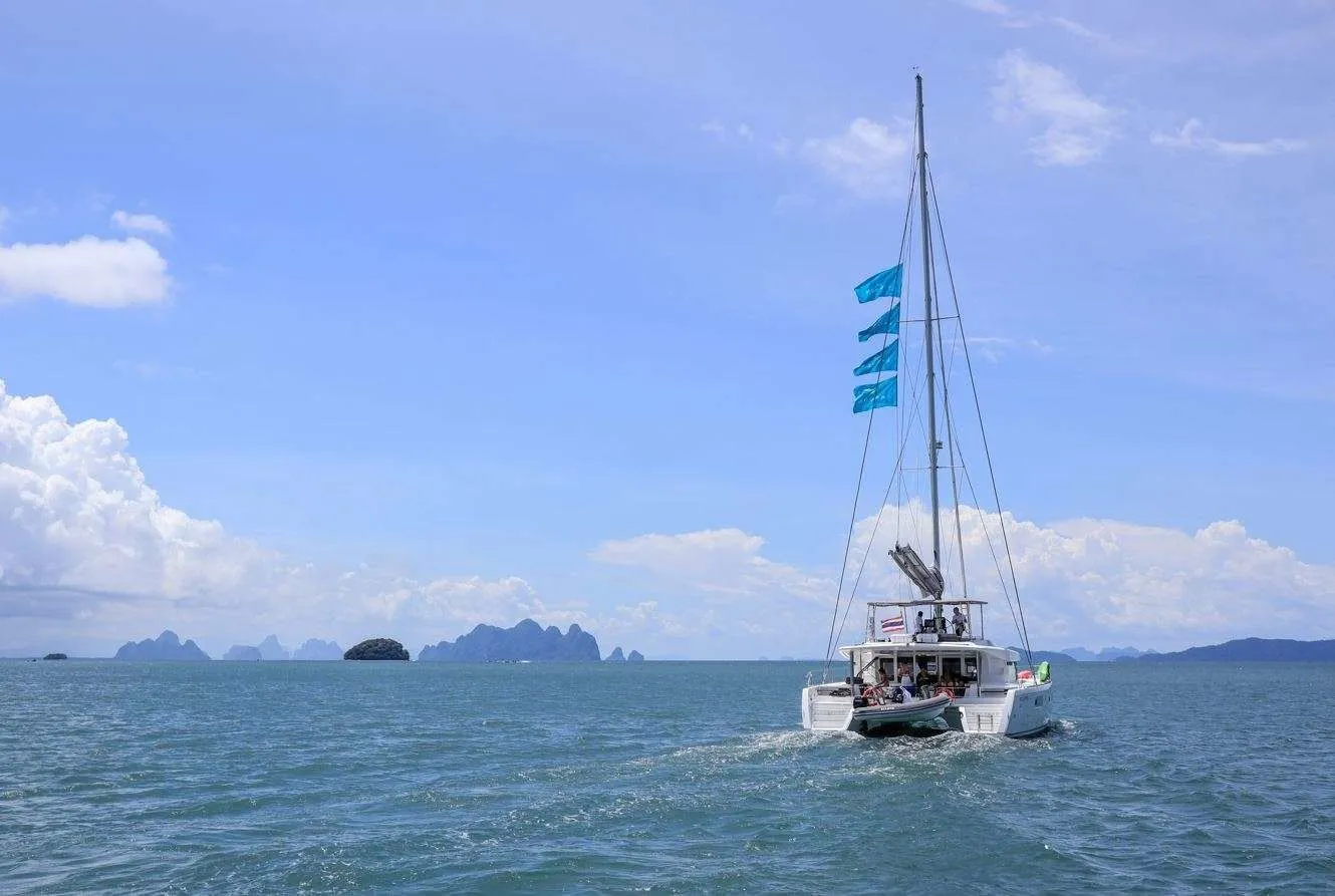 Eclipse Charterboot - 5