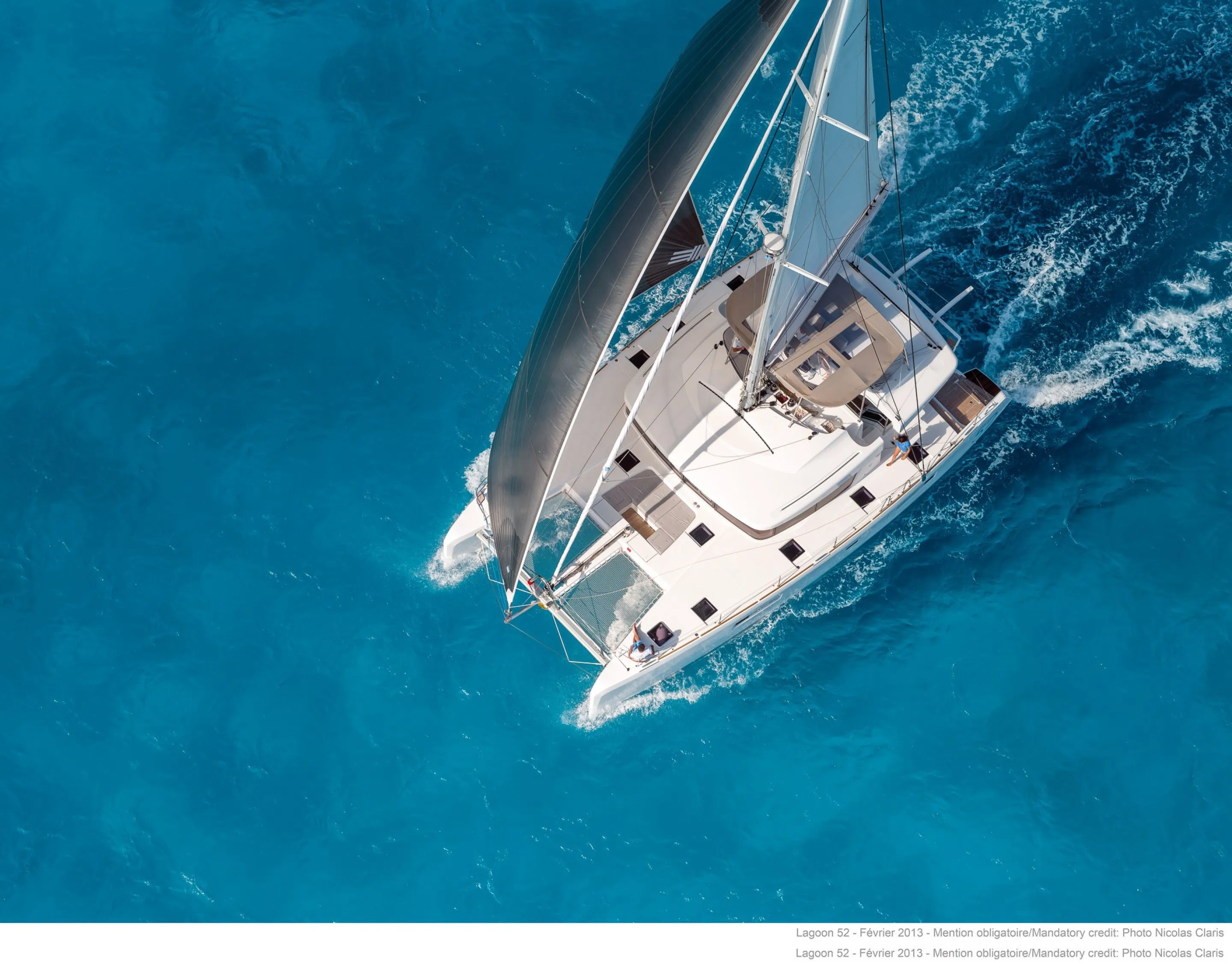 15.84m Palm Cay Lagoon 52 F Hire