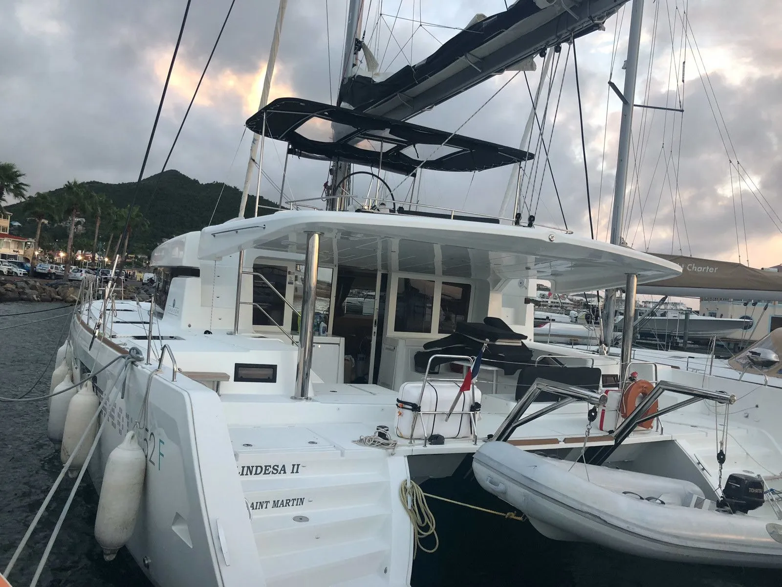 Boot - Rent a 15.84m 8 Cabin Catamaran in Le Marin