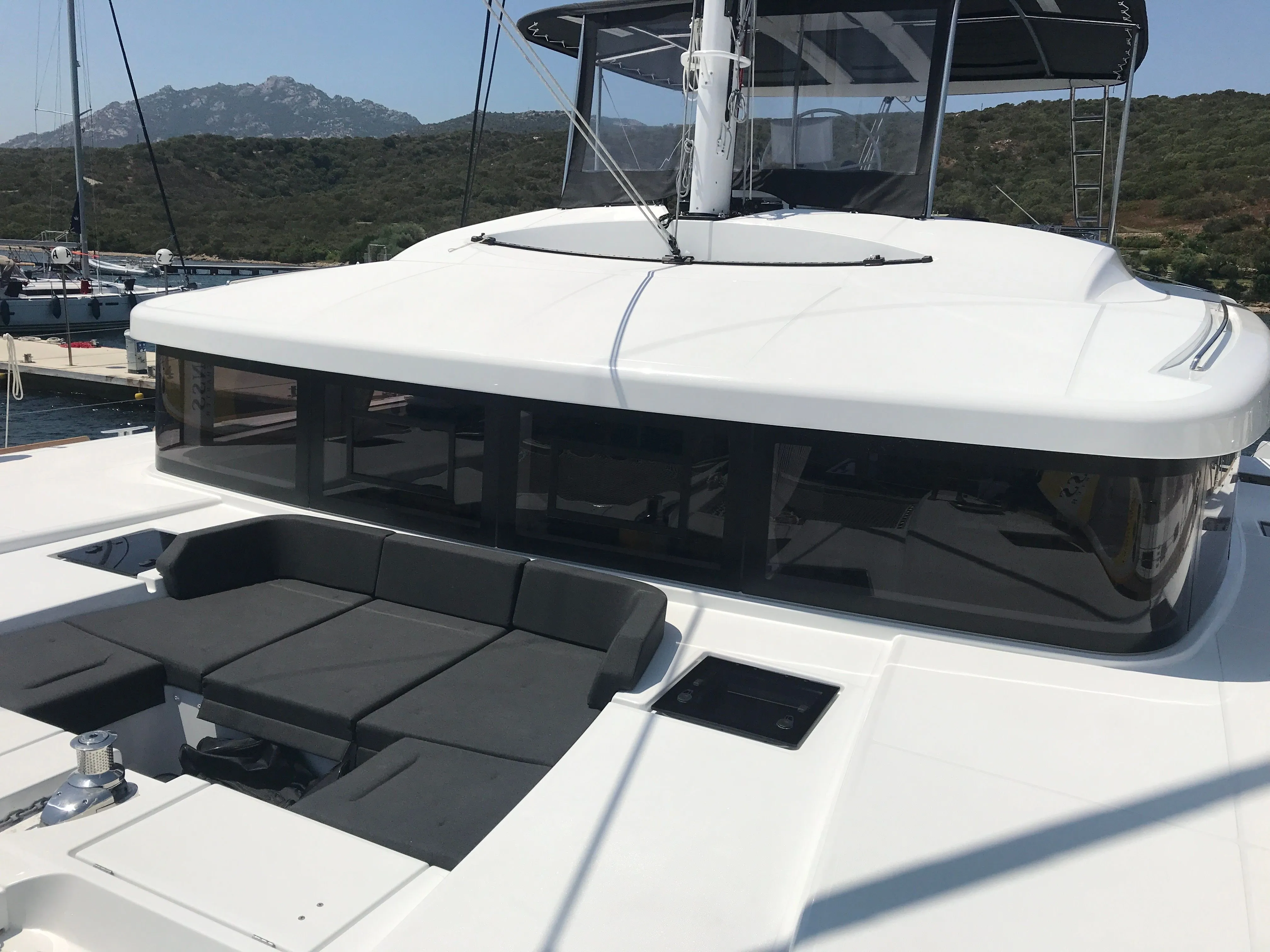 Rent a 15.84m Catamaran Lagoon 52 F in Salerno