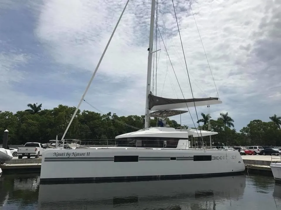 Nauti by Nature  2 Charterboot - 3