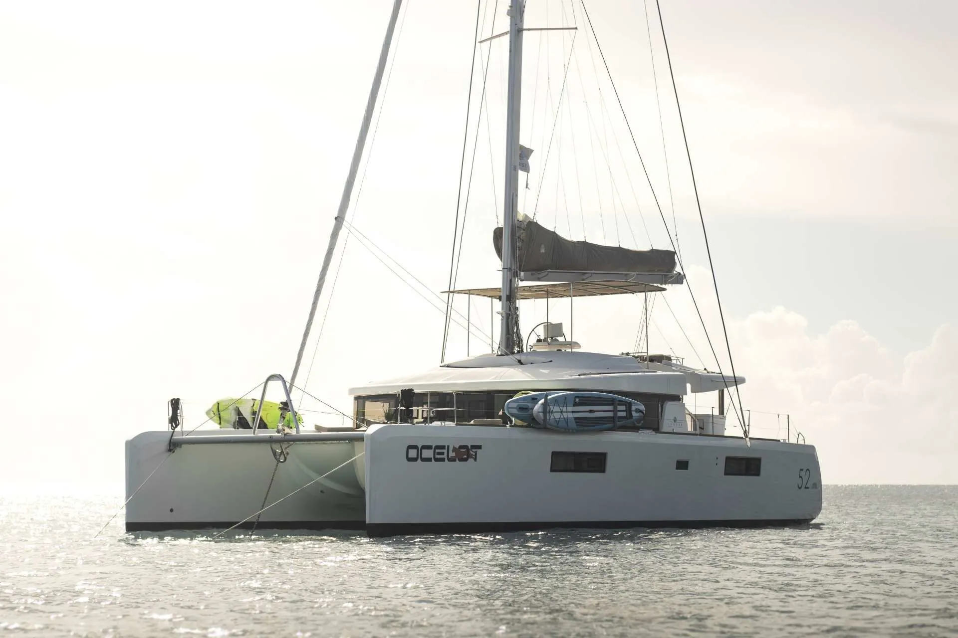 Charter a 15.84m Lagoon 52 F in Saint Thomas