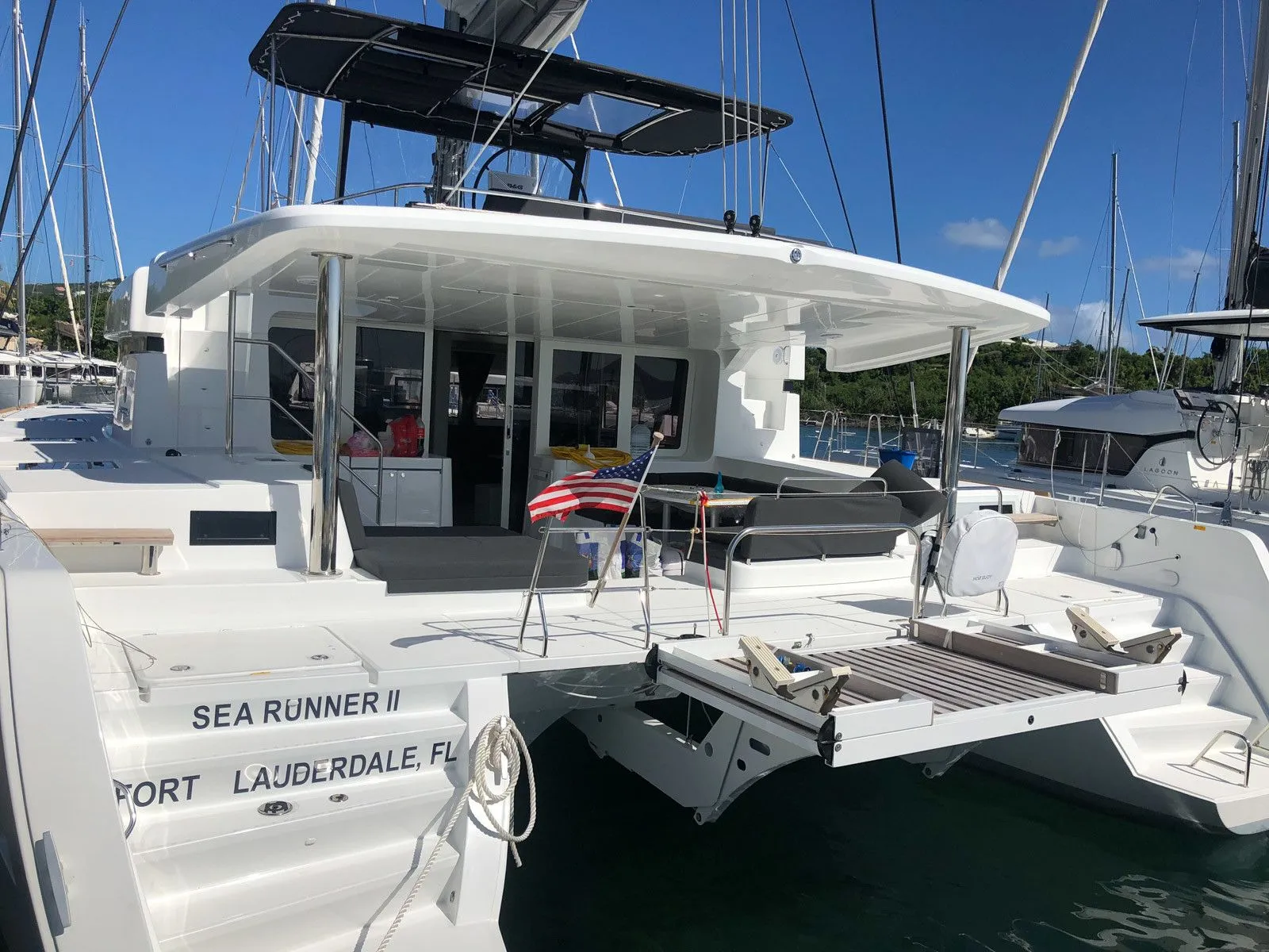 Boot - Explore Parham Town on a 15.85m Rental Catamaran Lagoon 52 F