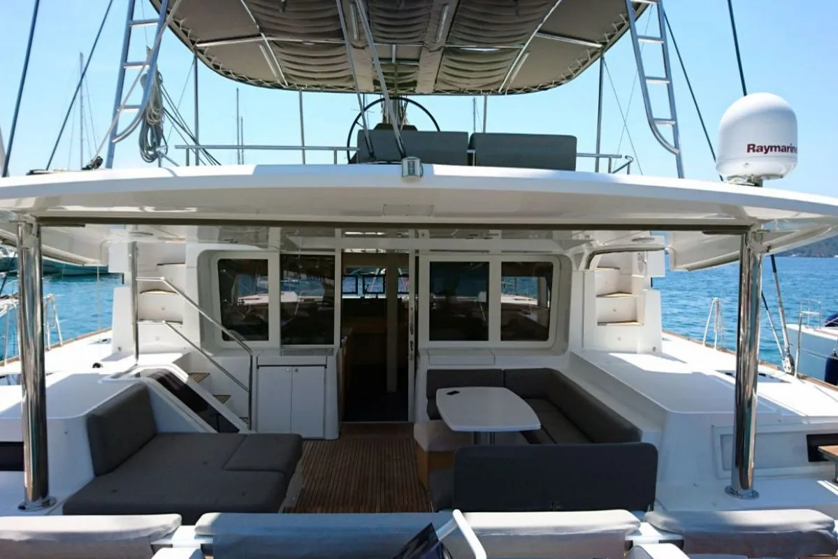 Charter a 15.8m Lagoon 52 F Catamaran in Göcek
