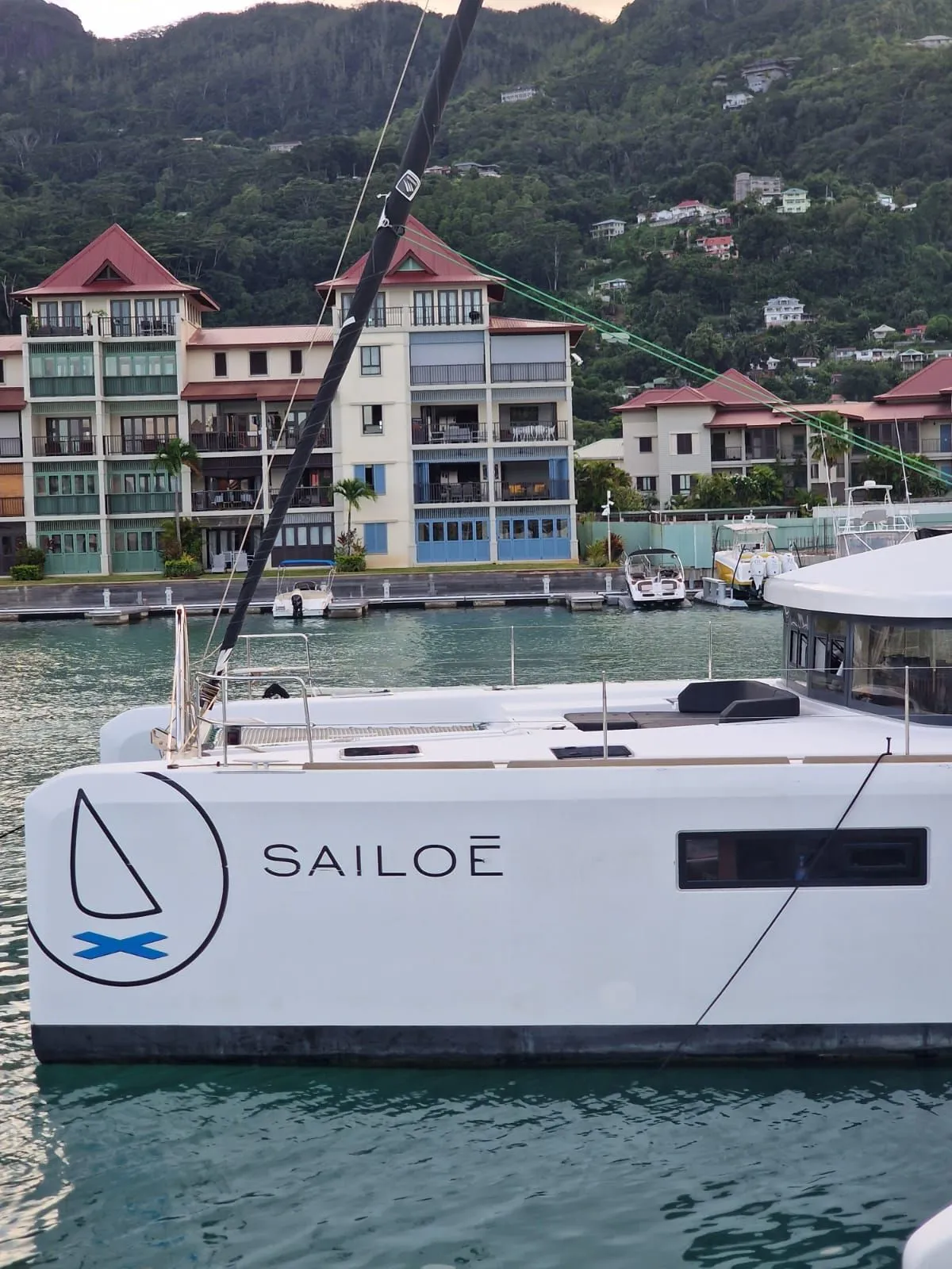 Takamaka Charterboot - 3