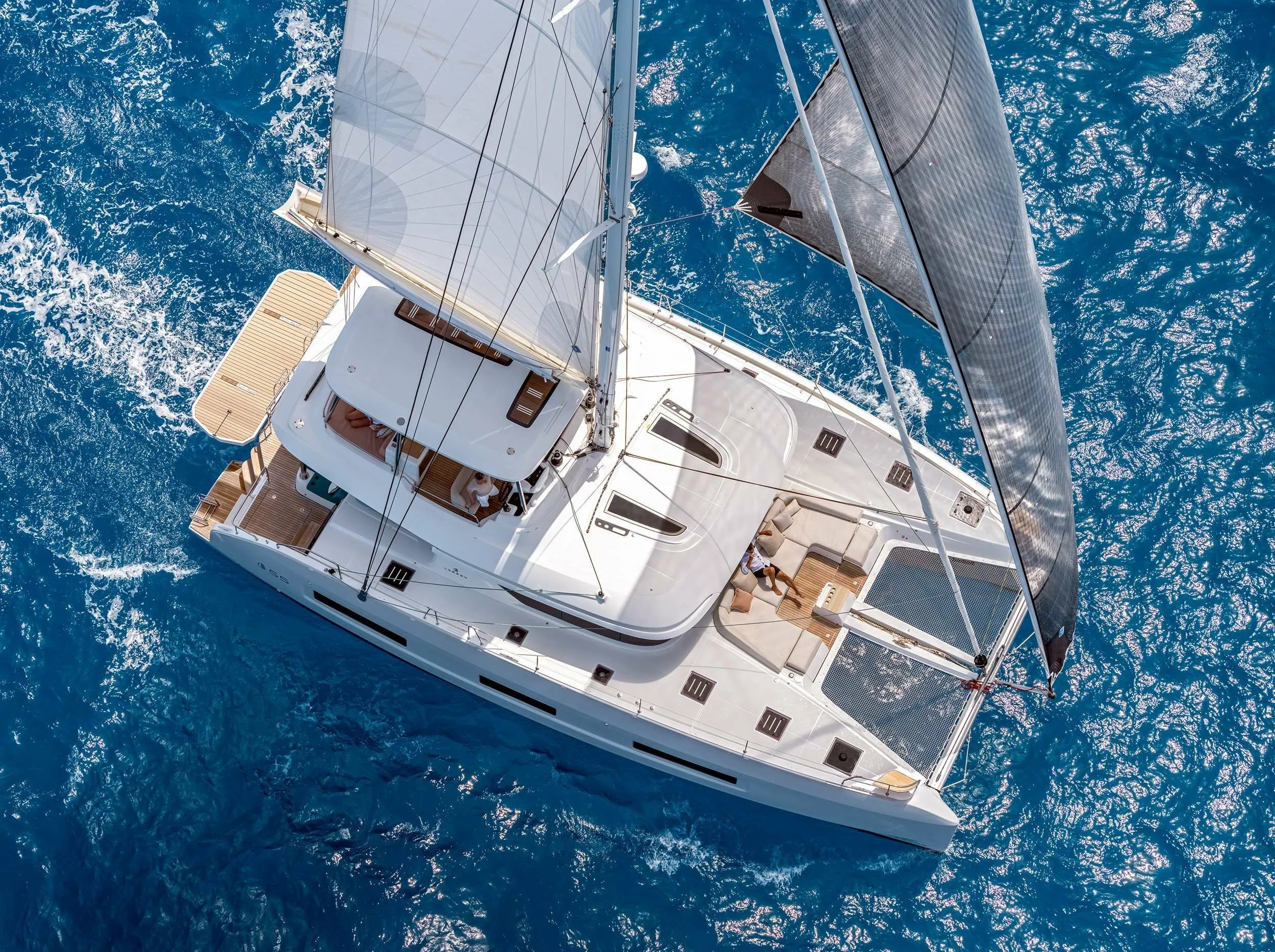 Charter a 16.56m Catamaran Lagoon 55 in Saint Thomas