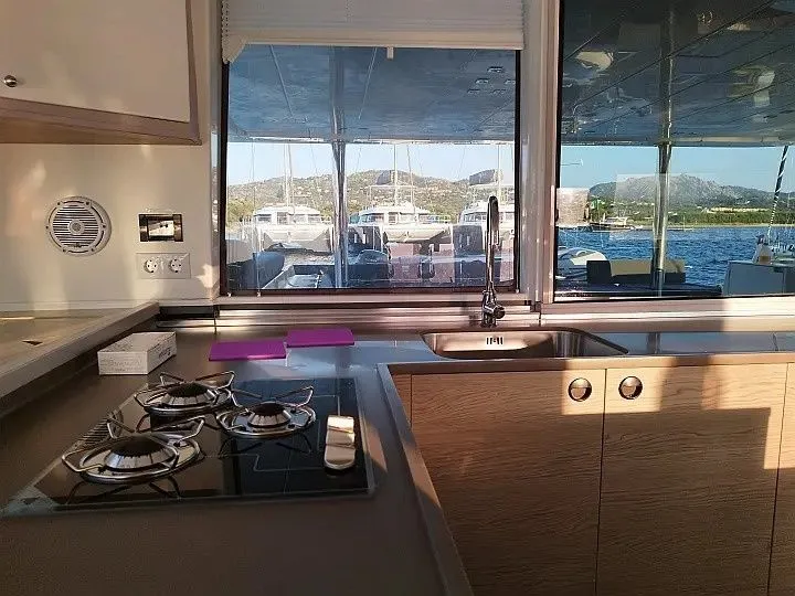 Adeia 2 Kiralık Teknesi - 4