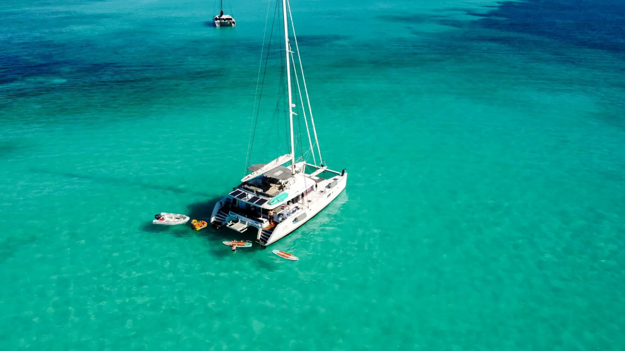Rent a 17.07m Catamaran Lagoon 560 in Downtown Nassau
