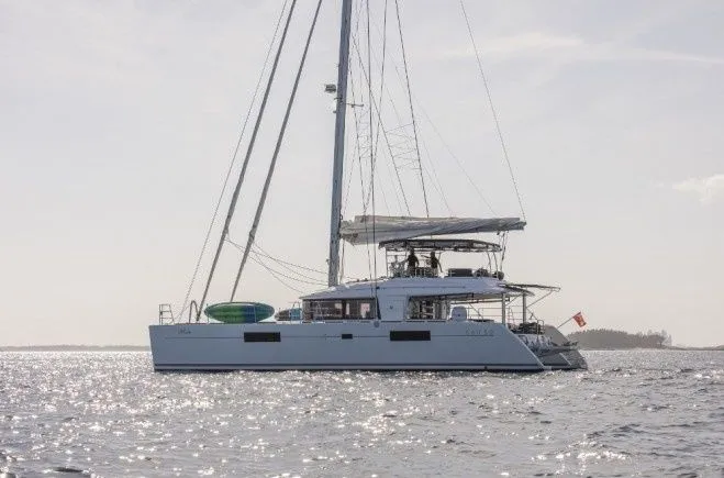 Whispers 2 Charterboot - 5