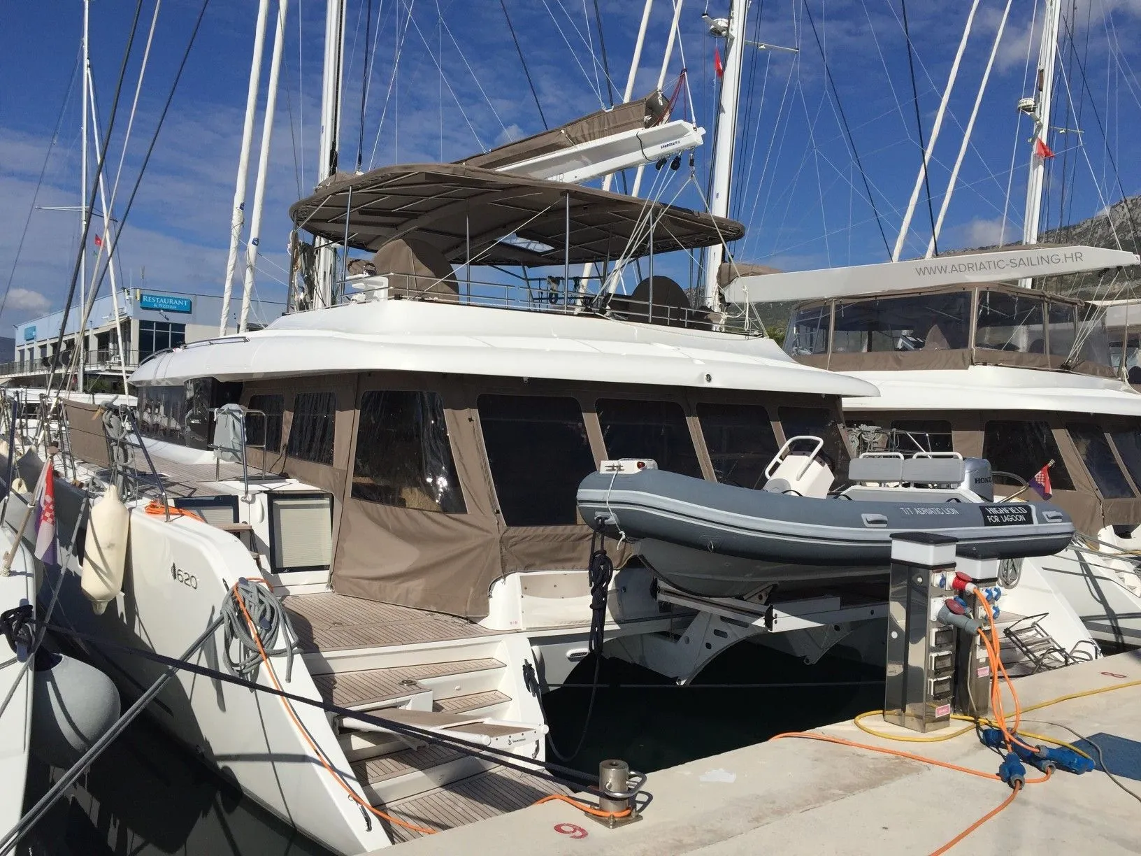Rent a 18.9m Lagoon 620 Catamaran in Kastela