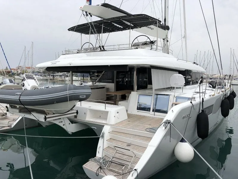 Explore Split on a 18.9m 5 Cabin Catamaran Rental