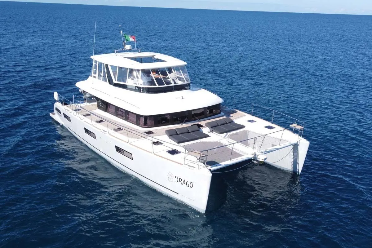 Rent a 19.5m Power Catamaran in Capo d'Orlando