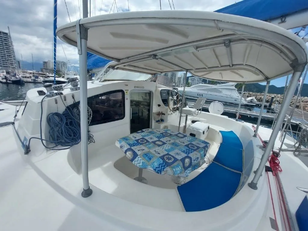 Explore Santa Marta on a 13.1m Lagoon Power 43 Catamaran Rental
