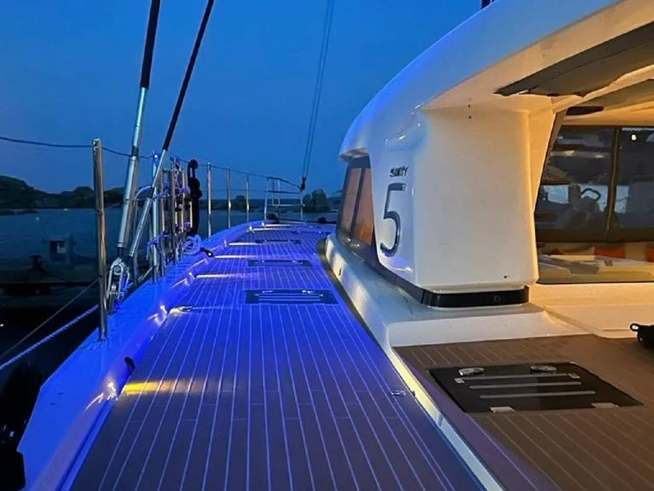 Reve Blue лодка на прокат - 5