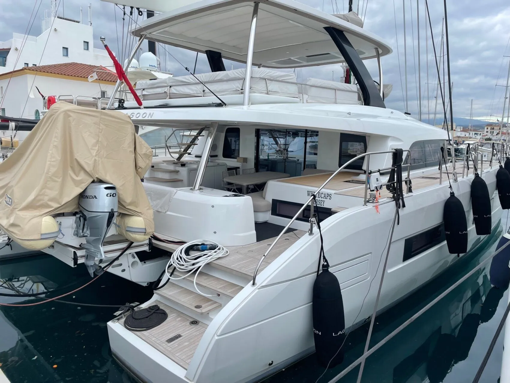 Чартер White Caps - 4