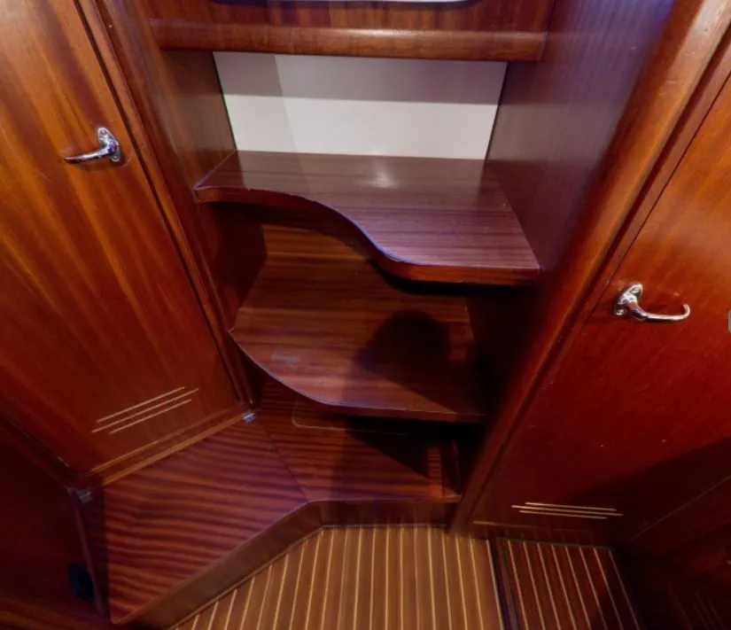 Rent a 8.85m Laguna 30 Sailing Yacht in Piekna Gora