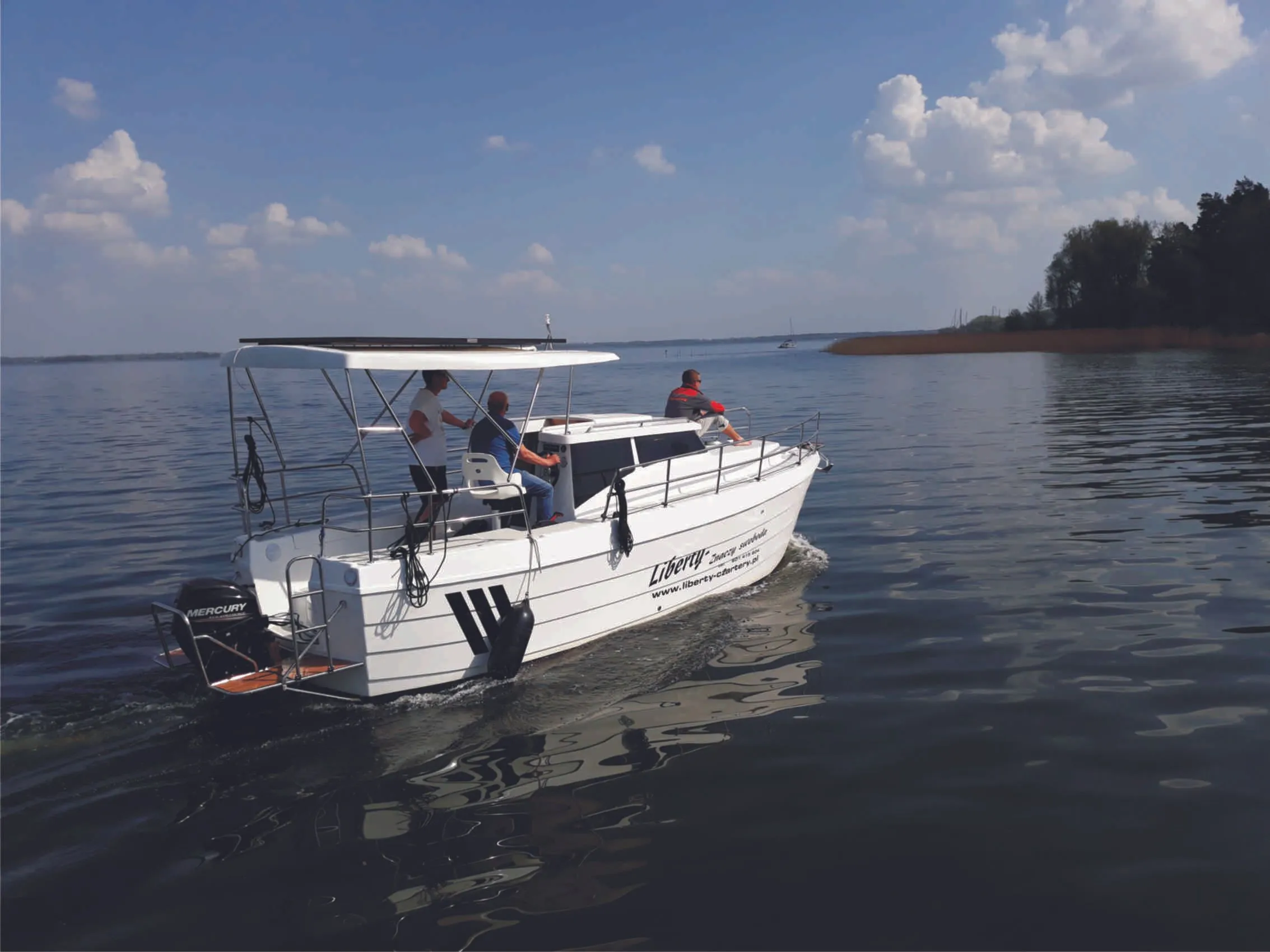 Charter a 7m House Boat in Wilkasy