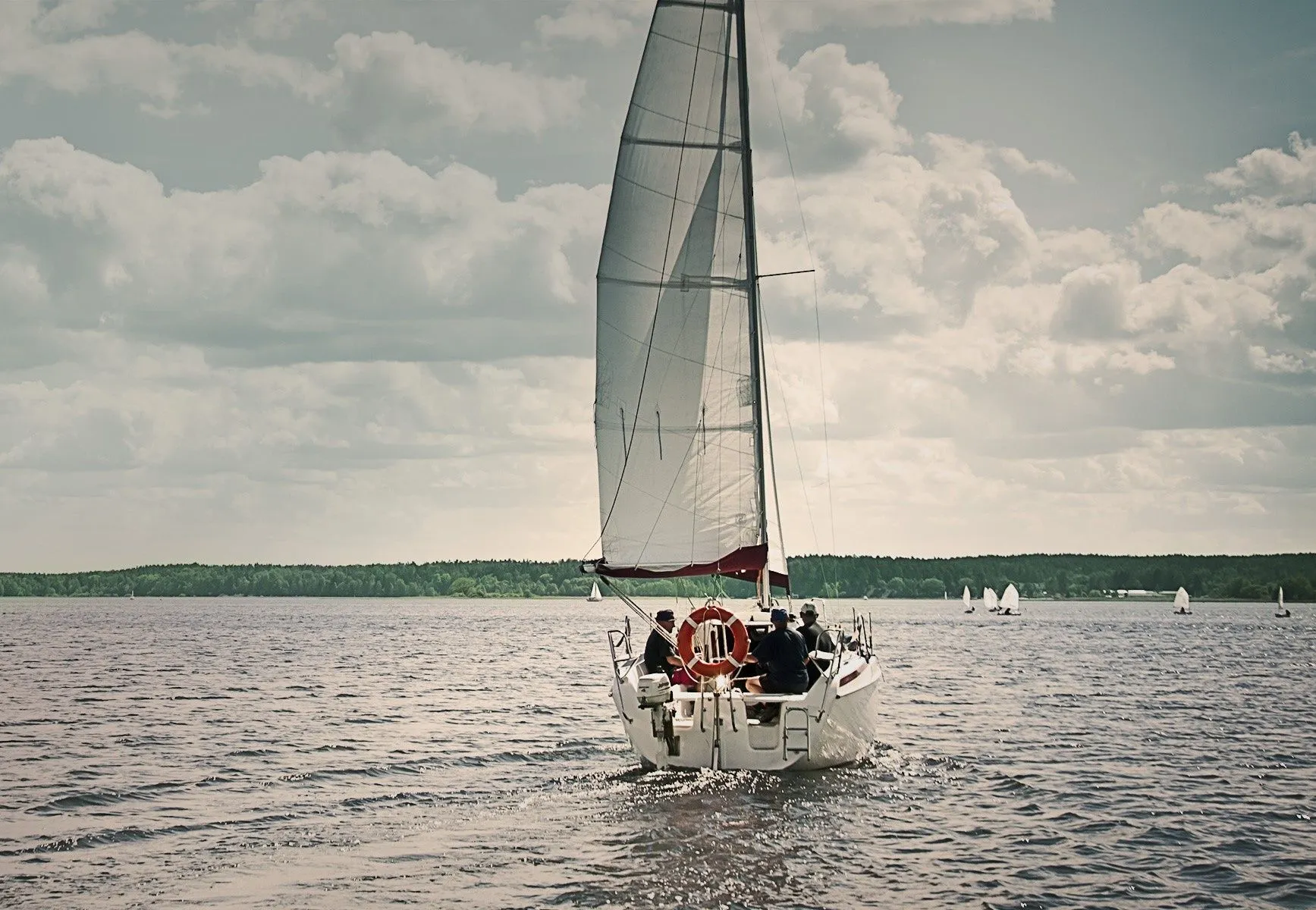 Explore Gizycko on a 7.3m Rental Sailing Yacht