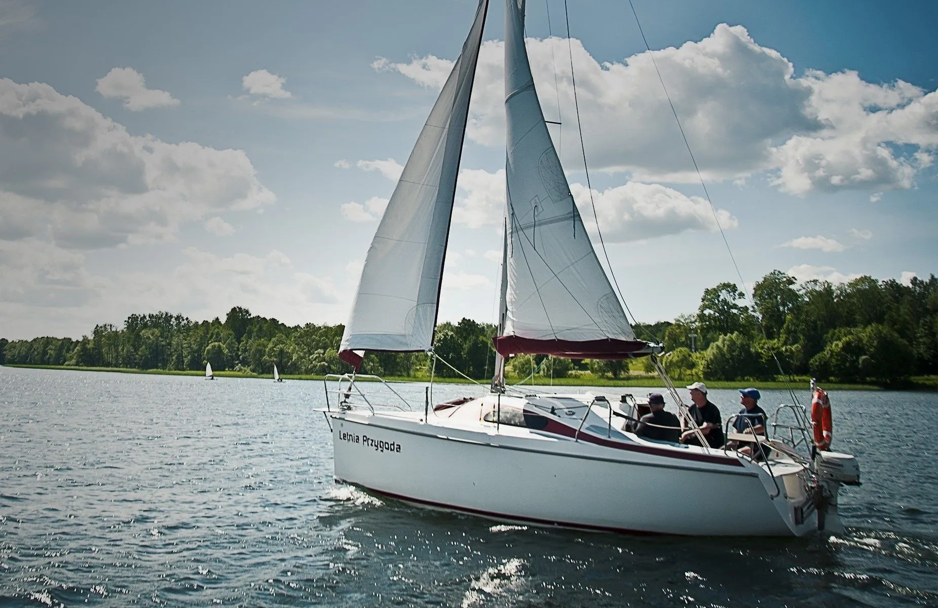 Explore Gizycko on a 7.3m Rental Sailing Yacht