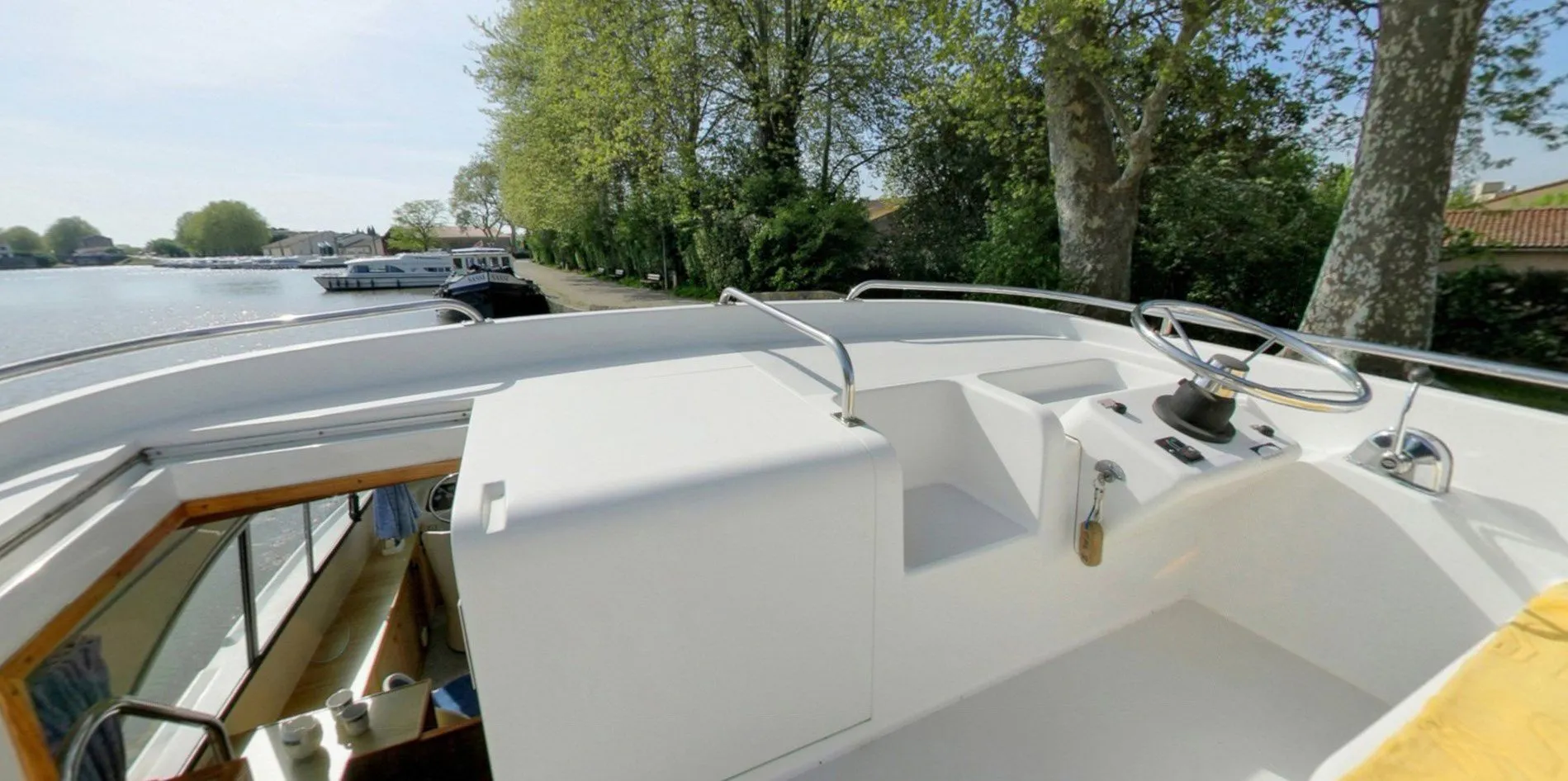CF Cassafieres 9 Charter Boat