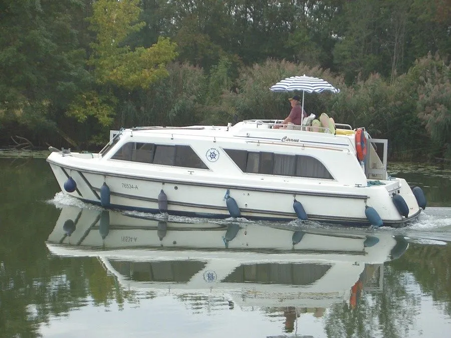 8.8m Wolfsbruch House Boat Hire
