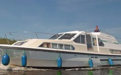 Fürstenberg Havel 12.8m Kiralık Le Boat Classique