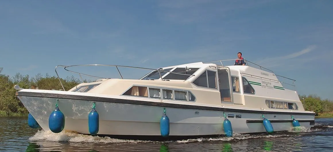 Charter a 12.8m Boat in St. Jean-de-Losne