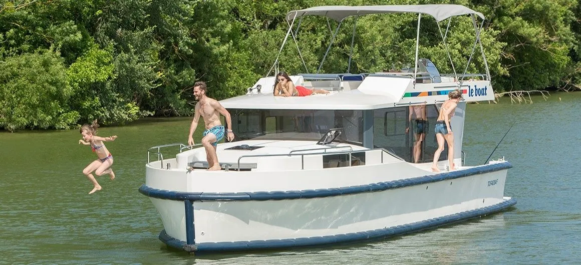 Rent a 11.5m House Boat in Portiragnes
