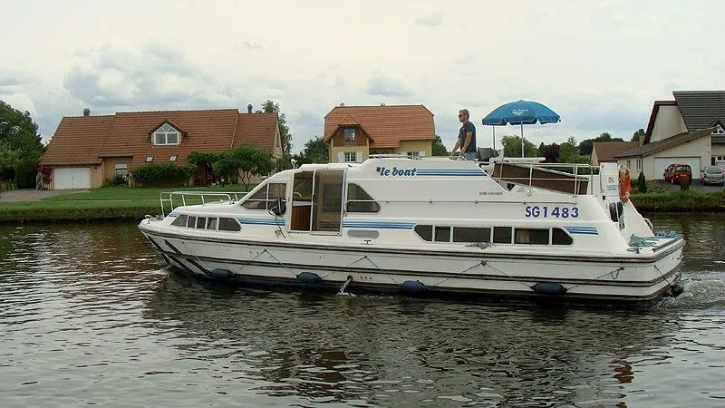 12.8m Wolfsbruch House Boat Hire