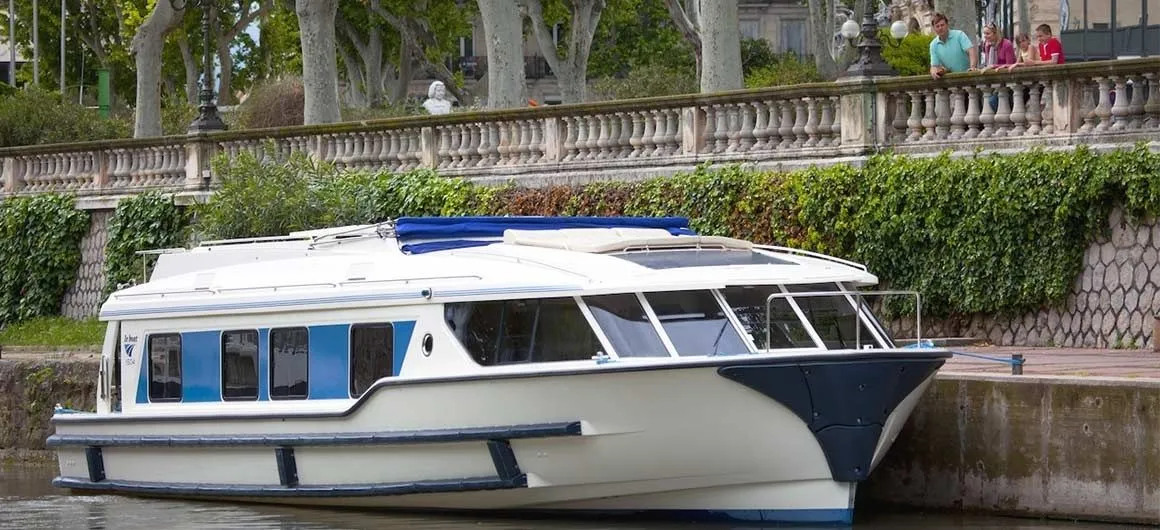 CPF Cassafieres 4 Charter Boat