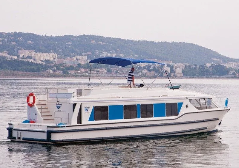 CPF Cassafieres 10 Charter Boat