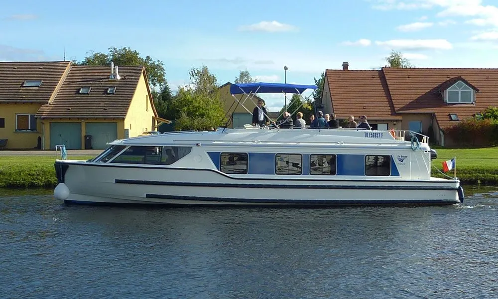 CPF Cassafieres 10 Charter Boat