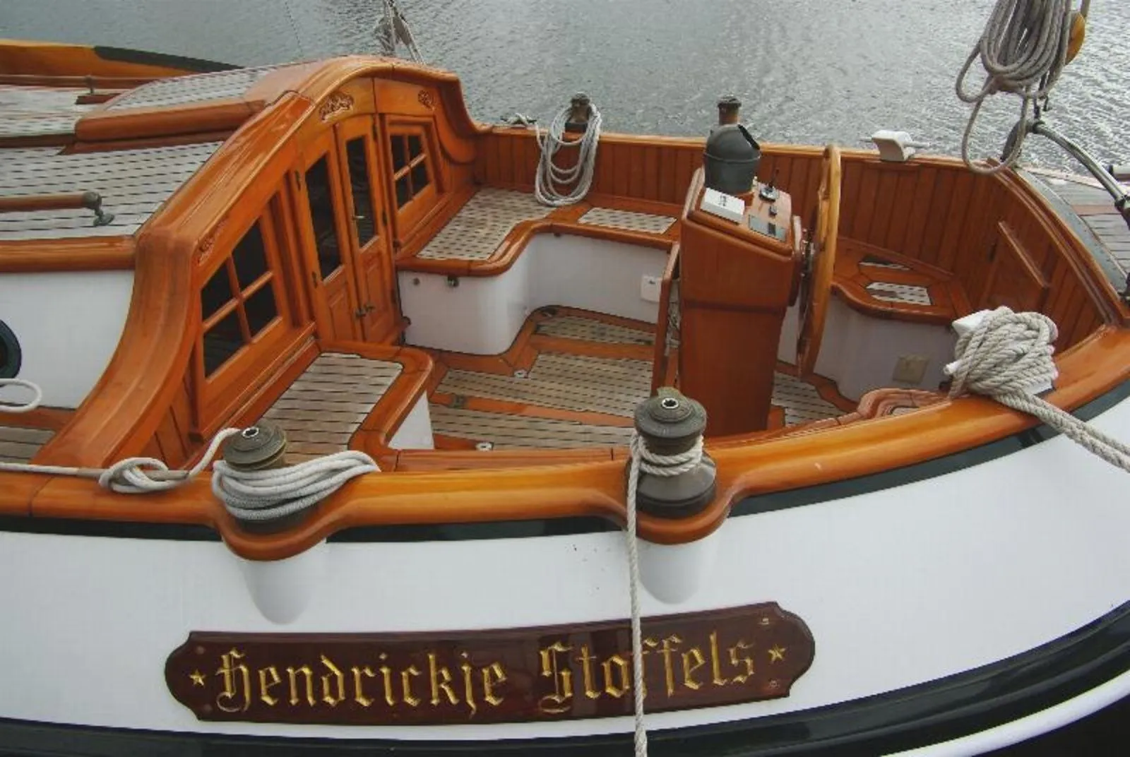 Hendrickje Stoffels Kiralık Teknesi