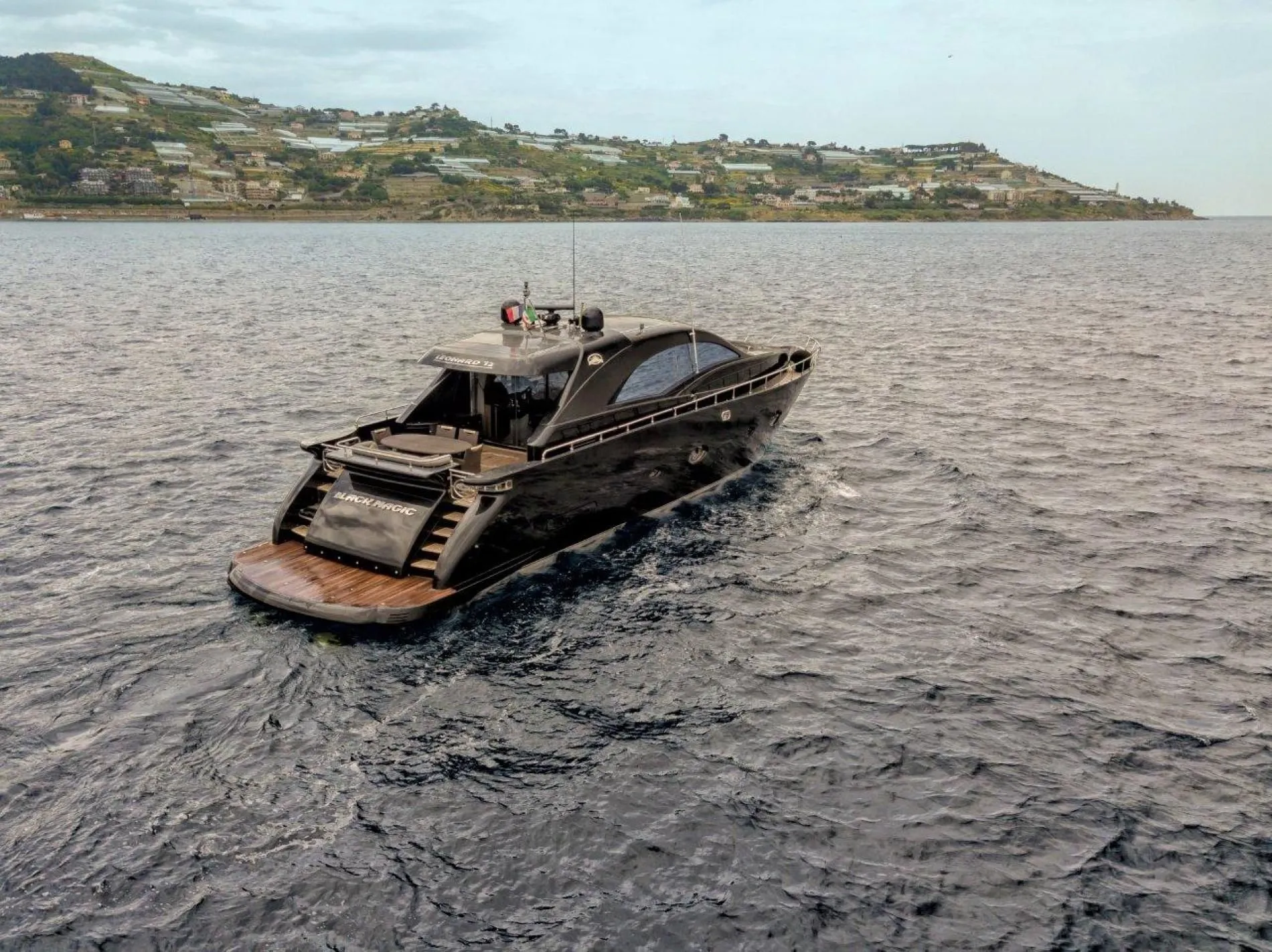 22m Poltu Quatu Motor Yacht Leonard 72 Hire